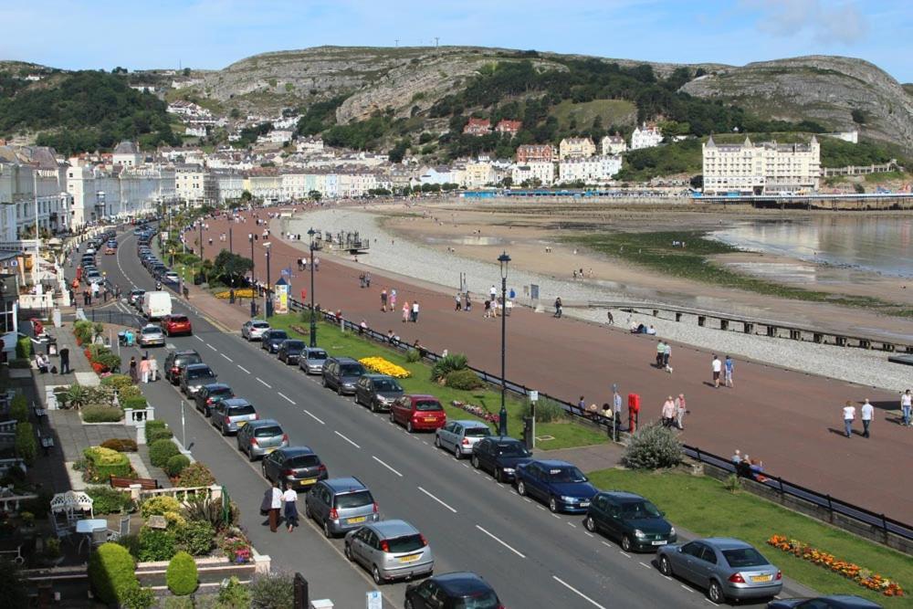 Hotel Stratford House Exclusively For Adults Llandudno Esterno foto
