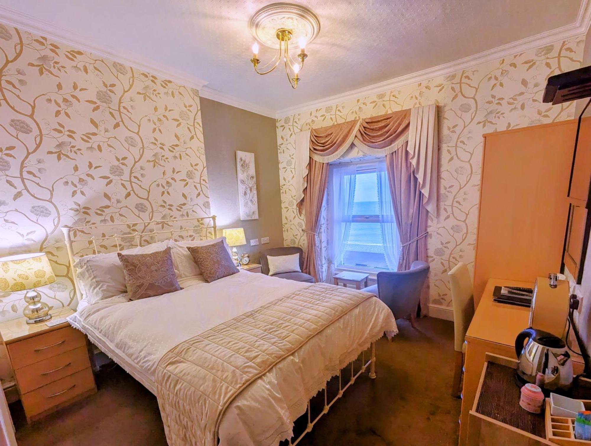 Hotel Stratford House Exclusively For Adults Llandudno Esterno foto