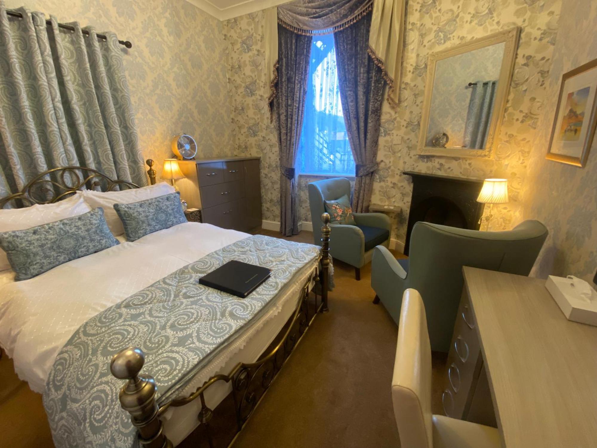 Hotel Stratford House Exclusively For Adults Llandudno Esterno foto