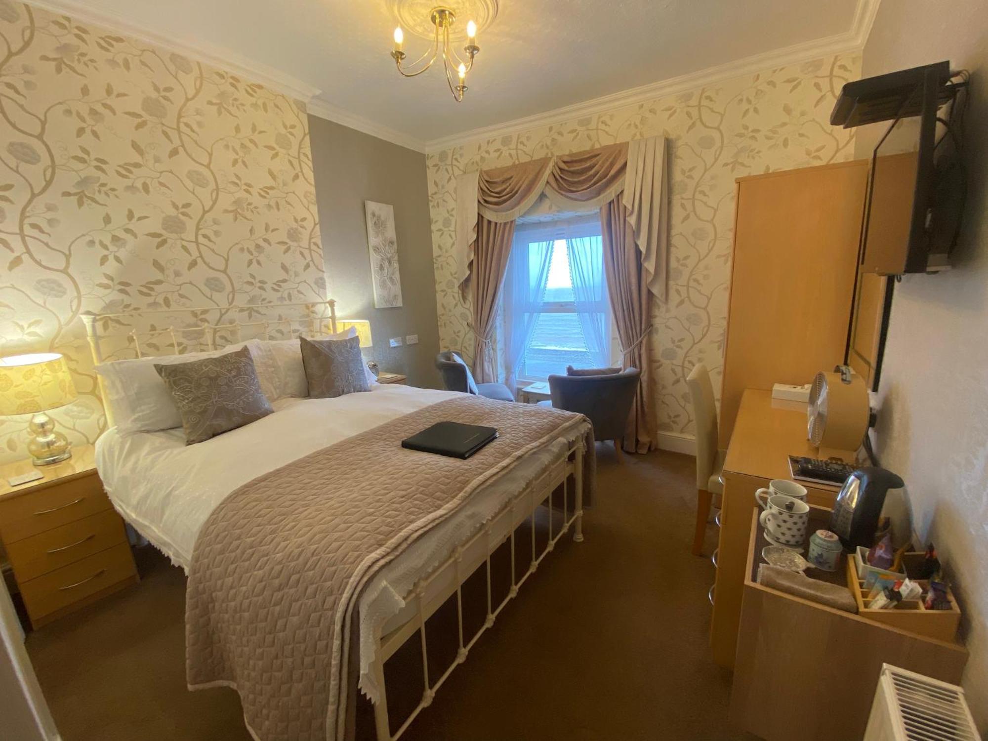 Hotel Stratford House Exclusively For Adults Llandudno Esterno foto