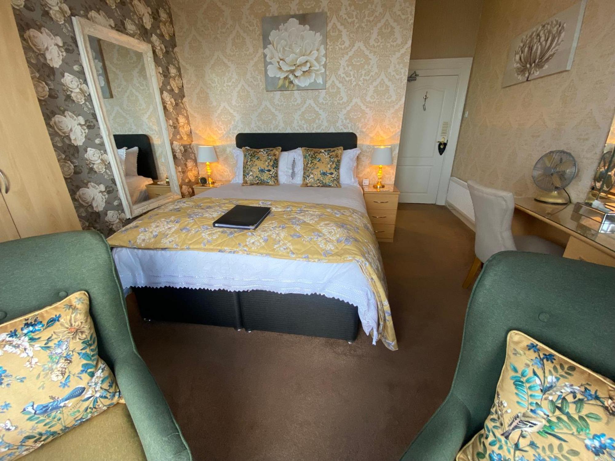 Hotel Stratford House Exclusively For Adults Llandudno Esterno foto